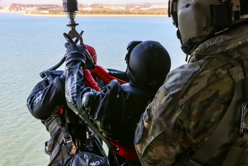 3-2 GSAB Joint Water-Evacuation Training