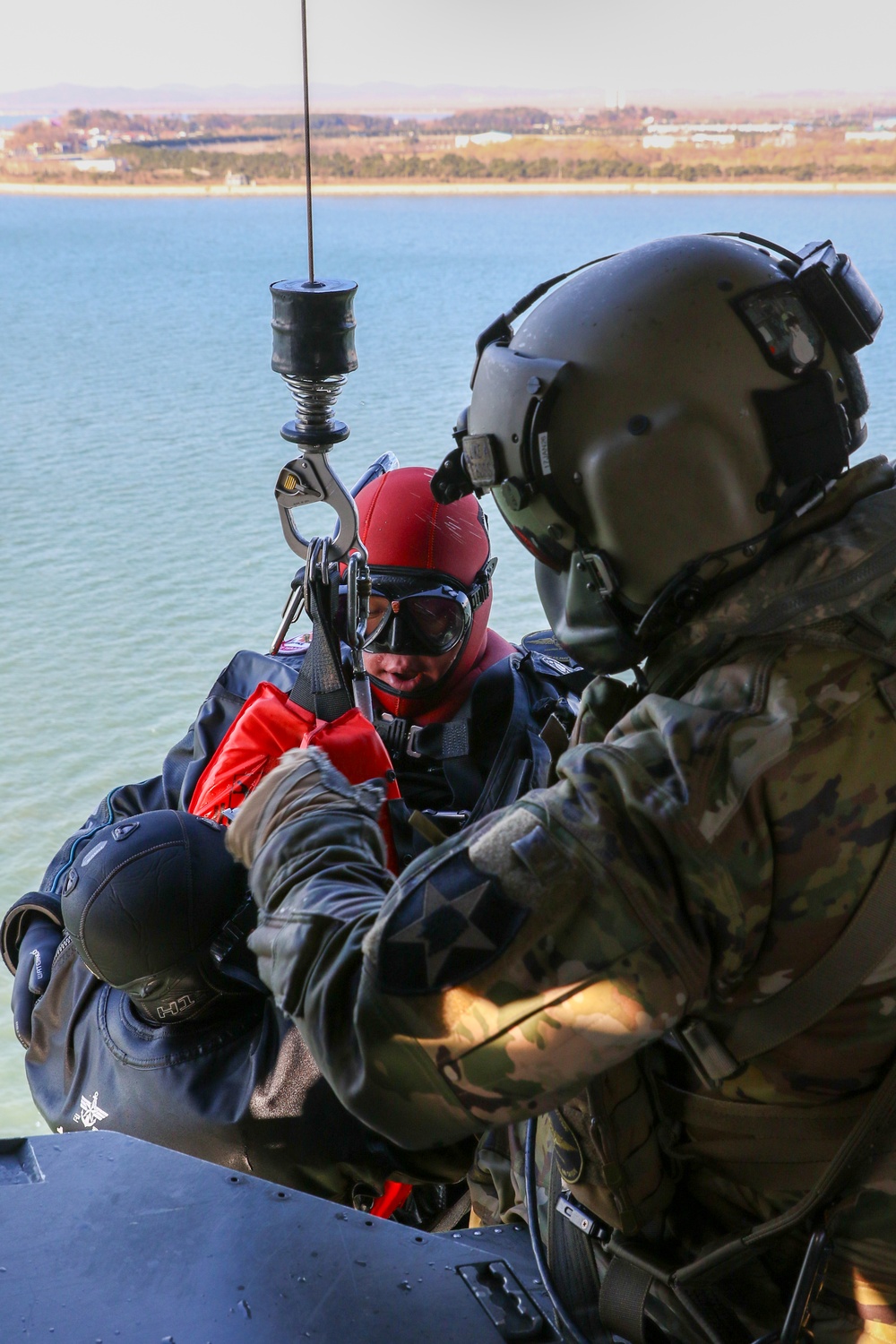 3-2 GSAB Joint Water-Evacuation Training