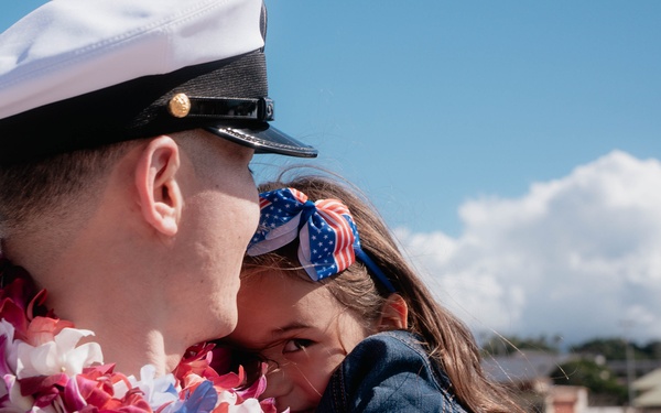 USS Hawaii (SSN 776) Returns Home from Deployment