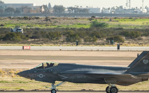 Steel Knight 25: Tomcats depart Miramar and return following Victorville node operations
