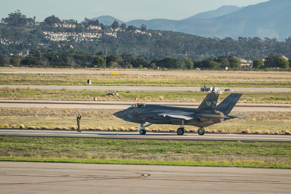 Steel Knight 25: Tomcats depart Miramar and return following Victorville node operations