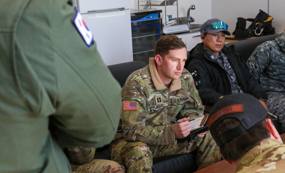 3-2 GSAB Joint Water-Evacuation Training