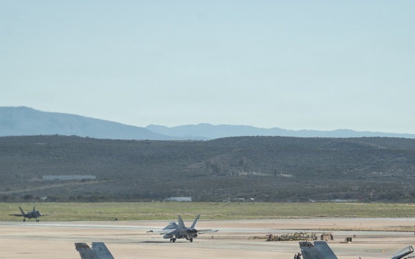 Steel Knight 25: Death Rattlers depart Miramar for defensive counterair mission