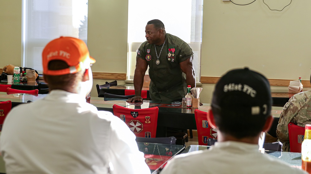 Chef Andre Rush Visits Camp Humphreys DFACs