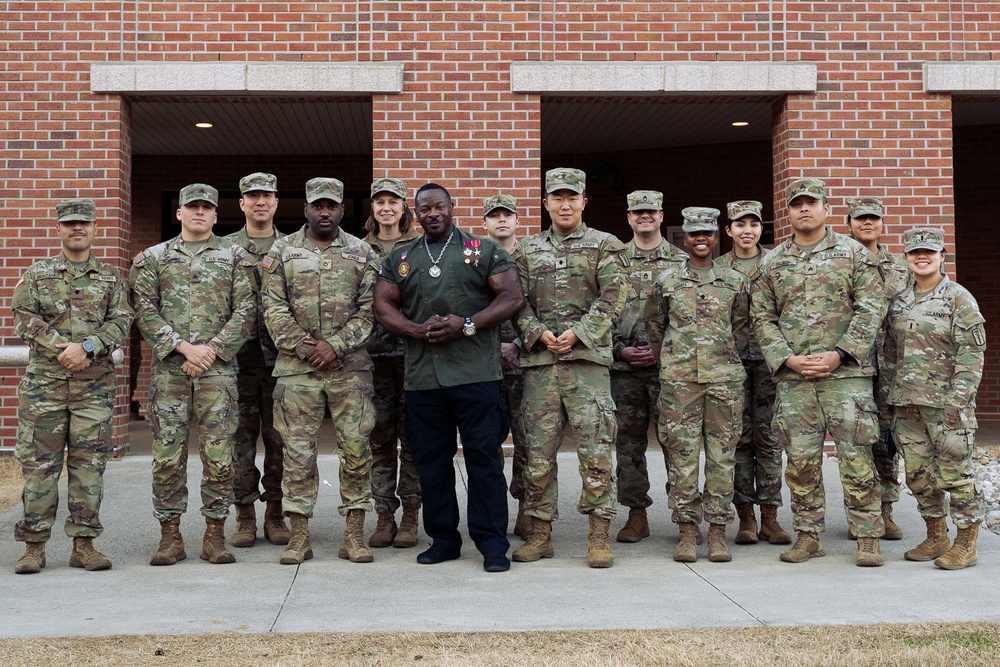 Chef Andre Rush Visits Camp Humphreys DFACs