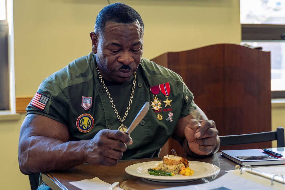 Chef Andre Rush Visits Camp Humphreys DFACs