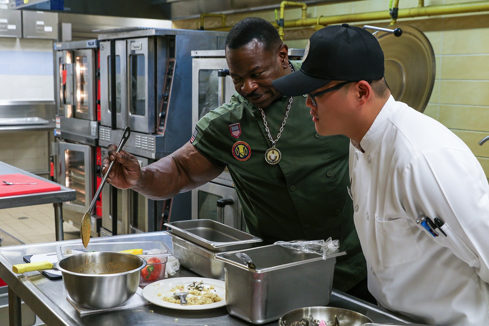 Chef Andre Rush Visits Camp Humphreys DFACs