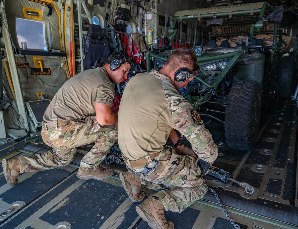 Steel Knight 25: Transport exercise