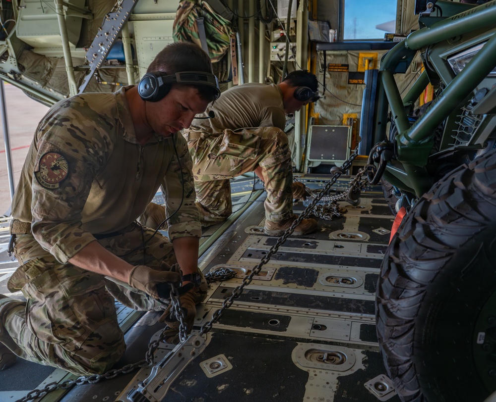 Steel Knight 25: Transport exercise