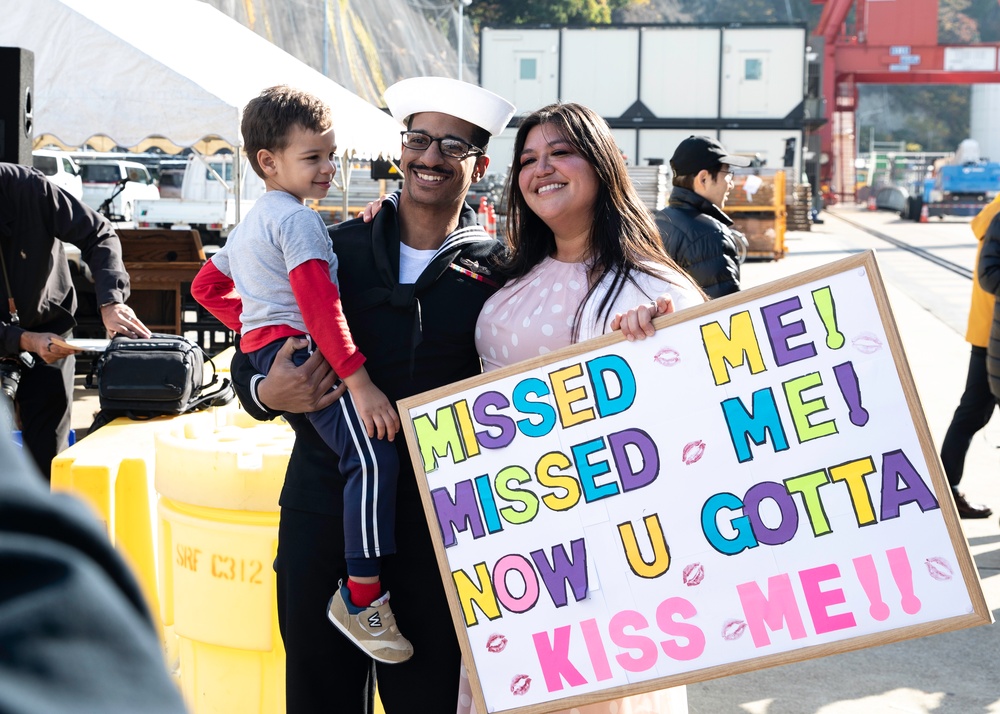George Washington returns to Commander, Fleet Activities Yokosuka