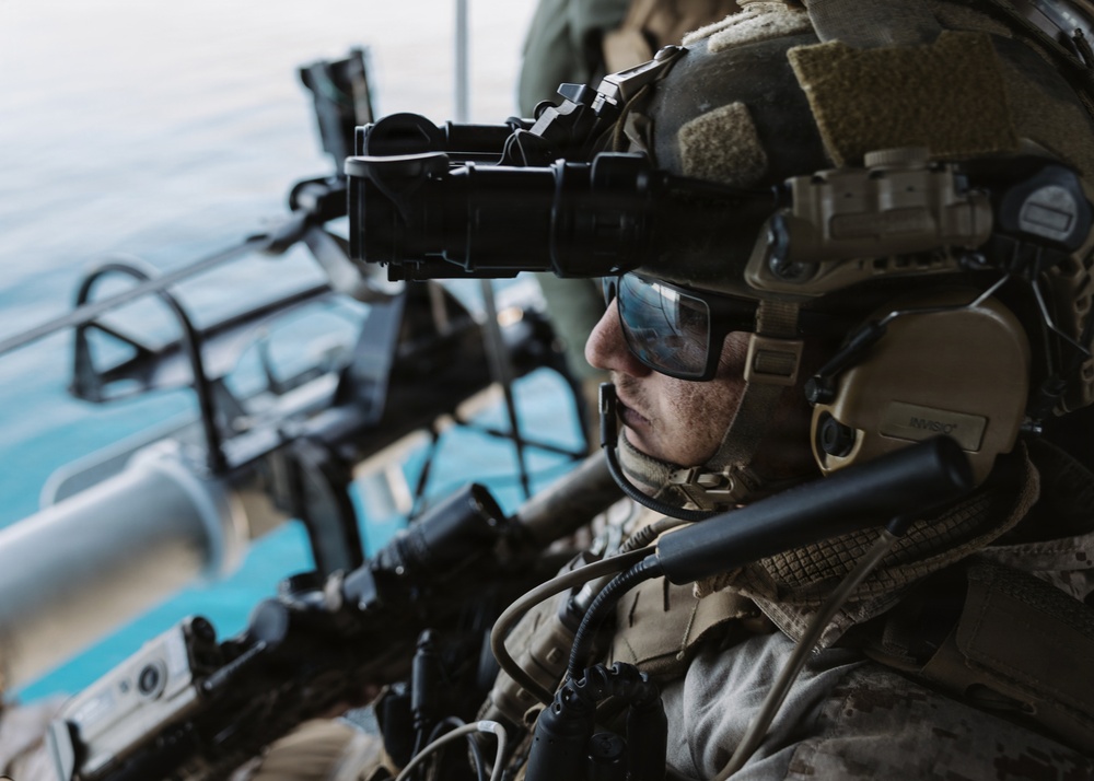 11th MEU Marines, Sailors Conduct VBSS Exercise Aboard USS Comstock