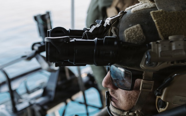 11th MEU Marines, Sailors Conduct VBSS Exercise Aboard USS Comstock