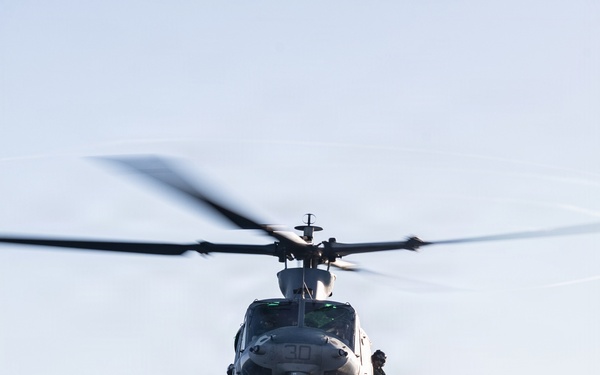 11th MEU Marines, Sailors Conduct VBSS Exercise Aboard USS Comstock