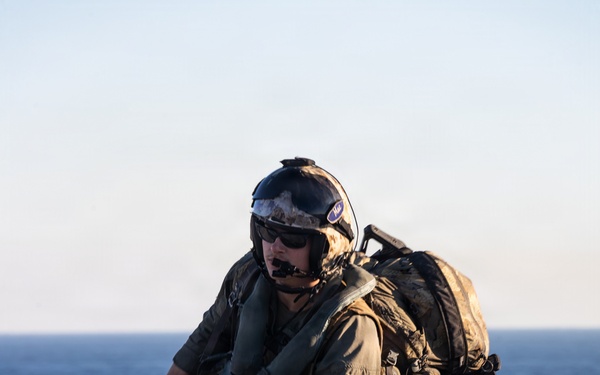 11th MEU Marines, Sailors Conduct VBSS Exercise Aboard USS Comstock
