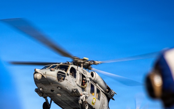 11th MEU Sailors Conduct Deck Landing Qualifications
