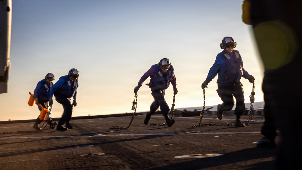11th MEU Sailors Conduct Deck Landing Qualifications
