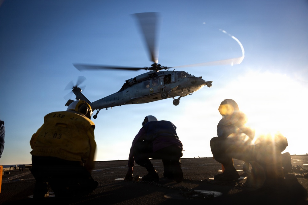 11th MEU Sailors Conduct Deck Landing Qualifications
