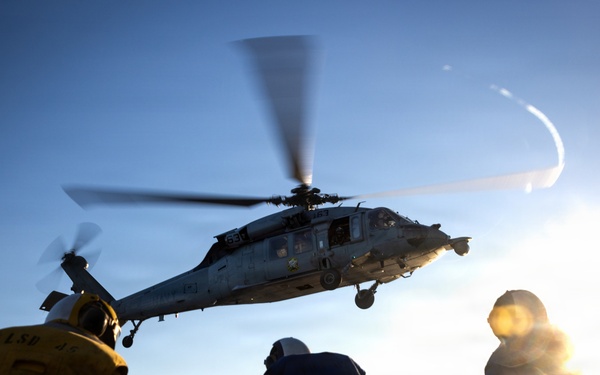 11th MEU Sailors Conduct Deck Landing Qualifications