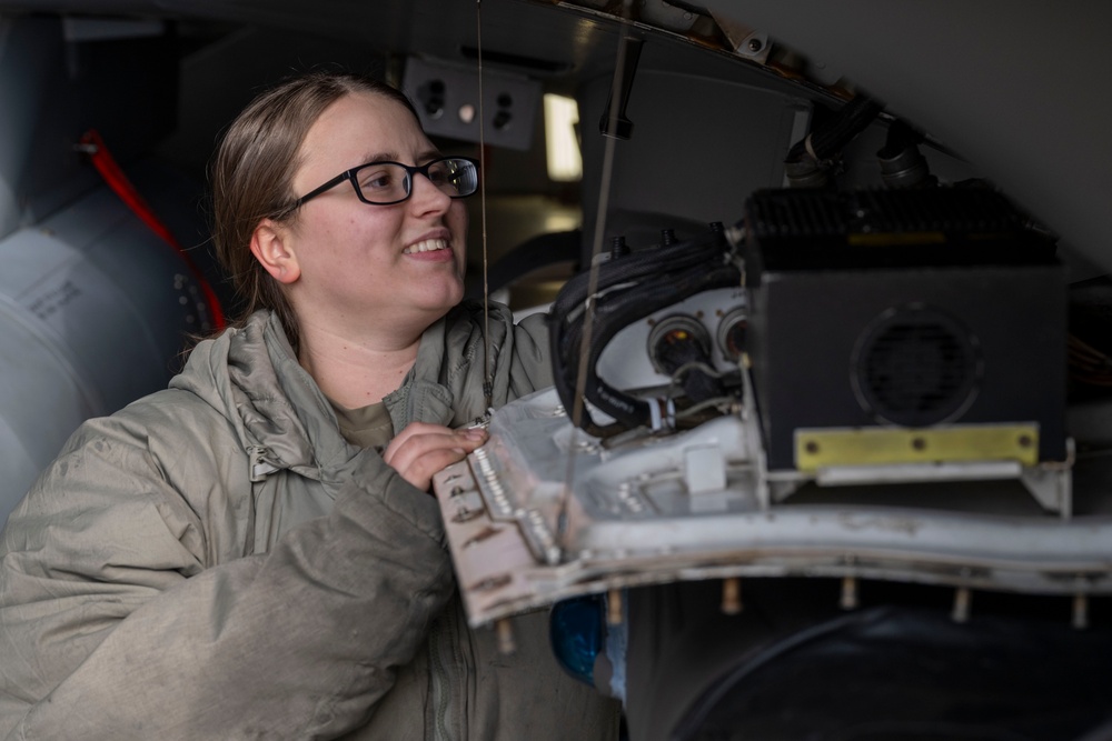 35th MXG Airmen keep the mission moving