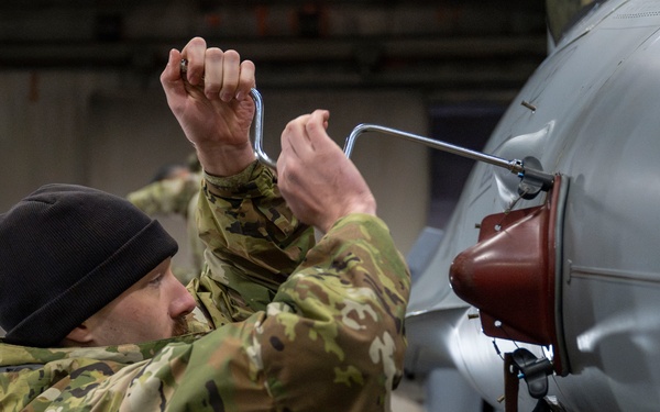 35th MXG Airmen keep the mission moving