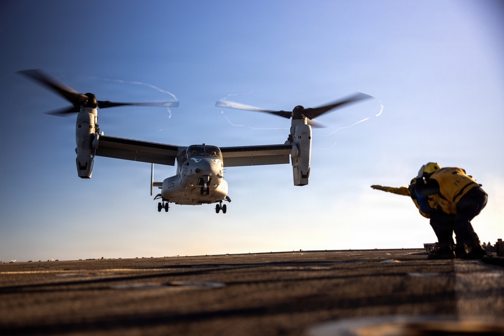 11th MEU Sailors Conduct Deck Landing Qualifications