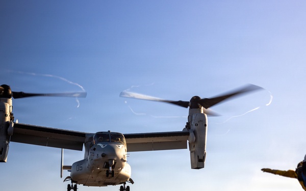 11th MEU Sailors Conduct Deck Landing Qualifications