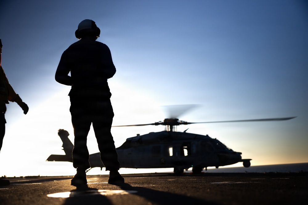 11th MEU Sailors Conduct Deck Landing Qualifications