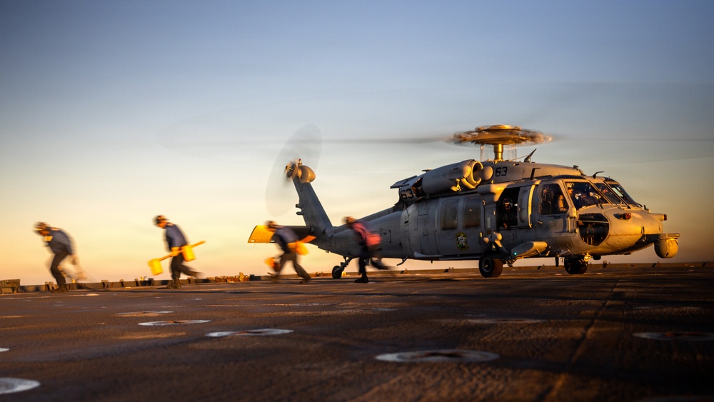 11th MEU Sailors Conduct Deck Landing Qualifications