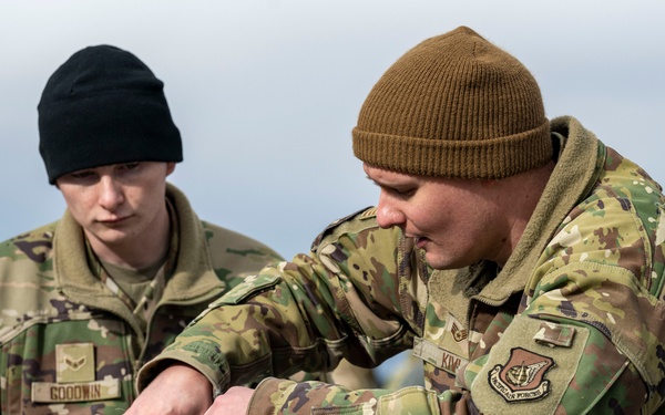35th FW hosts B-1B Lancer and F-16 Fighting Falcon load demonstration