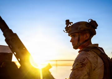 11th MEU Marines, Sailors, Pull into Port Aboard USS Comstock