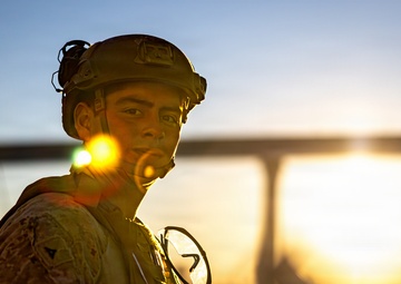 11th MEU Marines, Sailors, Pull into Port Aboard USS Comstock