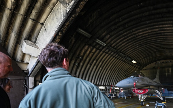 U.S. Consul General visits Spangdahlem Air Base