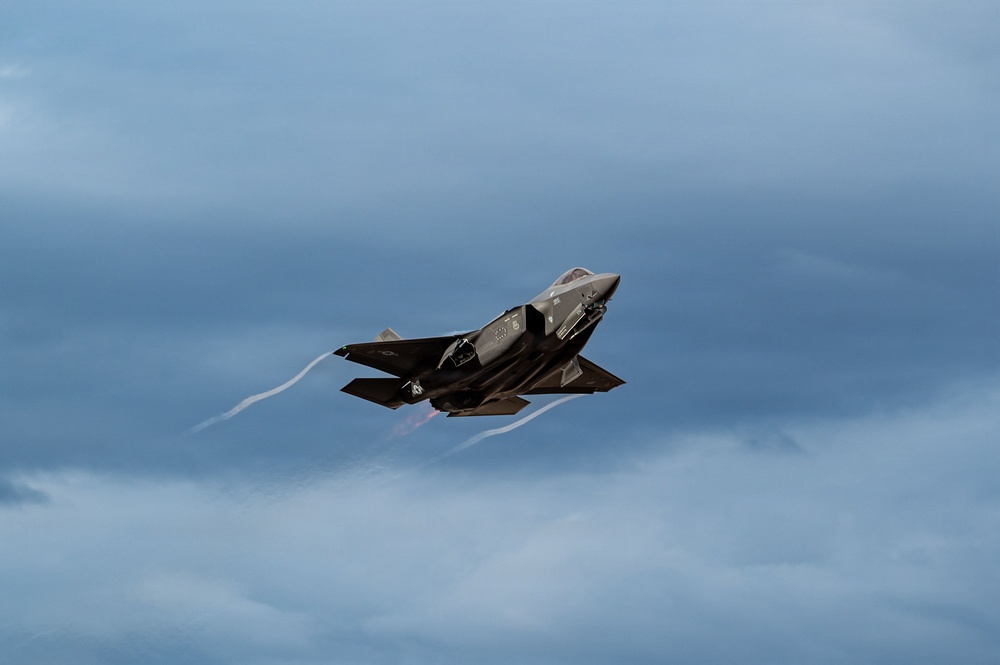 WSINT 25-B take offs