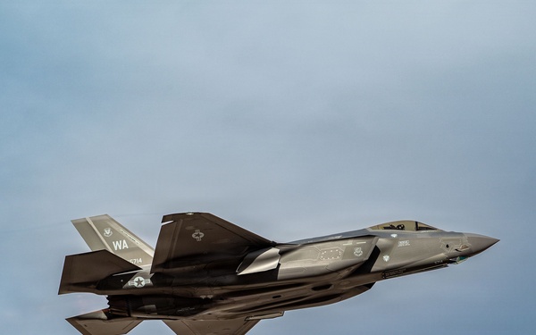 WSINT 25-B take offs