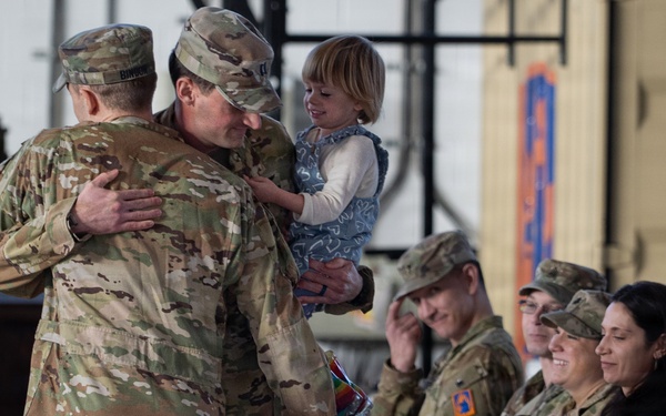 Bravo Company 1-214th General Support Aviation Battalion conducts change of command
