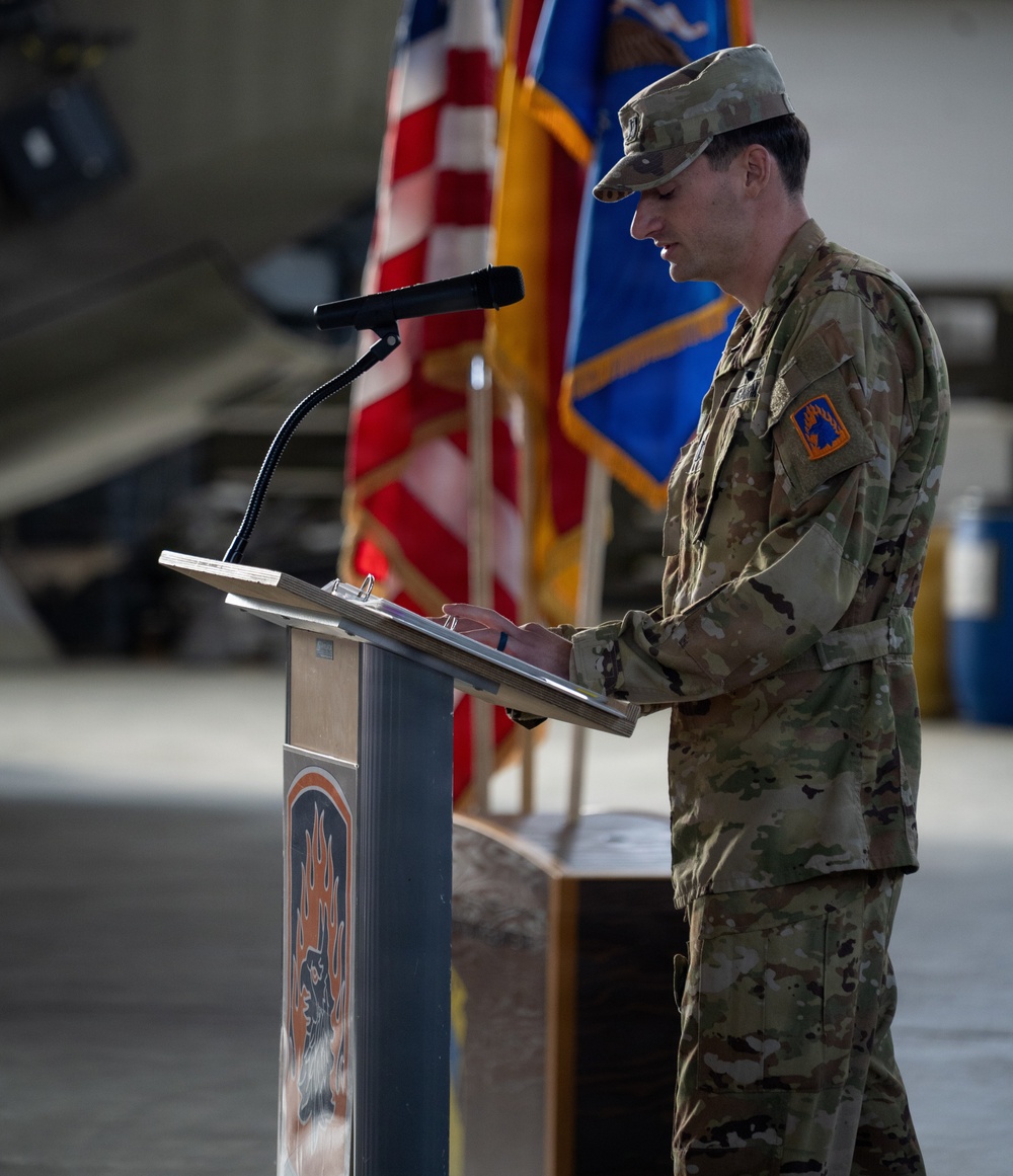 Bravo Company 1-214th General Support Aviation Battalion conducts change of command