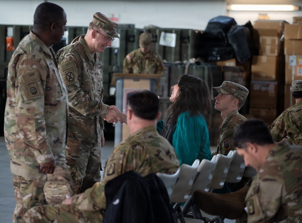 Bravo Company 1-214th General Support Aviation Battalion conducts change of command