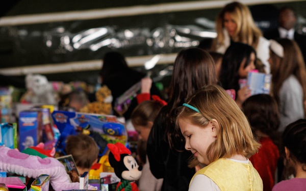 First Lady Melania Trump visits Quantico