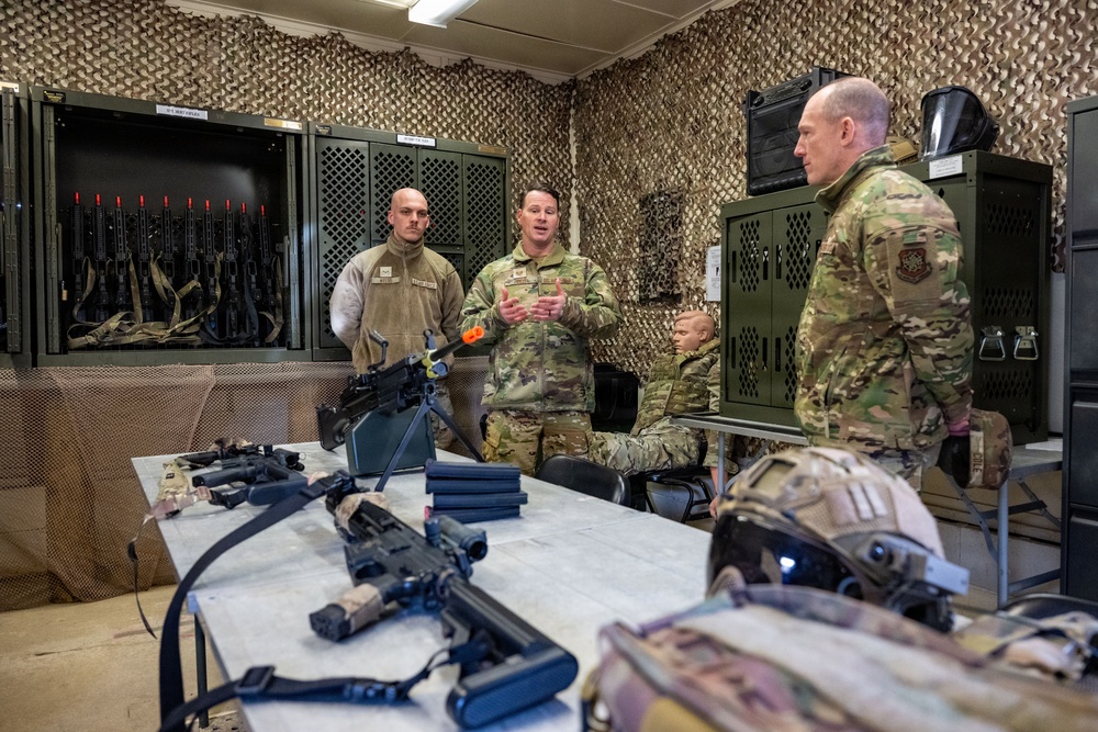 21st AF, USAFEC command team receives 436th AW immersion