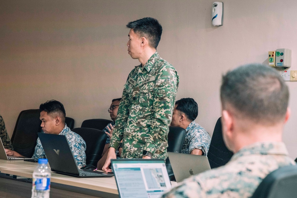 MRF-SEA Marines, Royal Malaysian Armed Forces conduct confirmation brief, finish STAFFEX during CARAT Malaysia 2025
