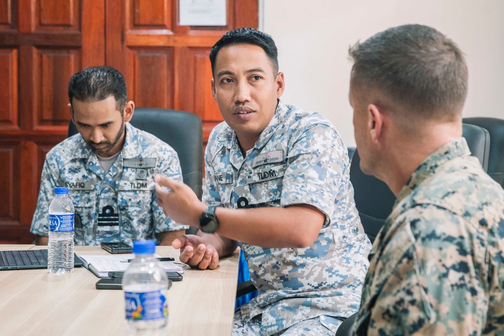 MRF-SEA Marines, Royal Malaysian Armed Forces conduct confirmation brief, finish STAFFEX during CARAT Malaysia 2025