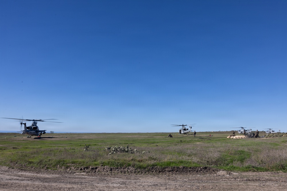 Steel Knight 25: Aces conduct forward refueling