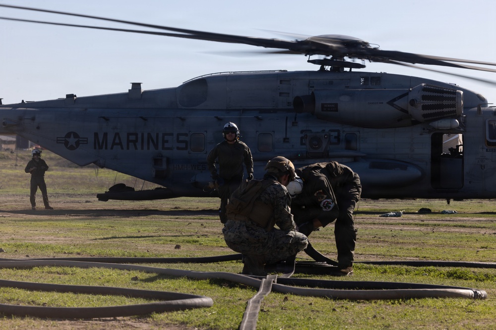 Steel Knight 25: Aces conduct forward refueling