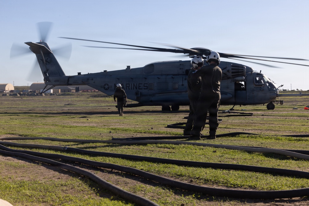 Steel Knight 25: Aces conduct forward refueling