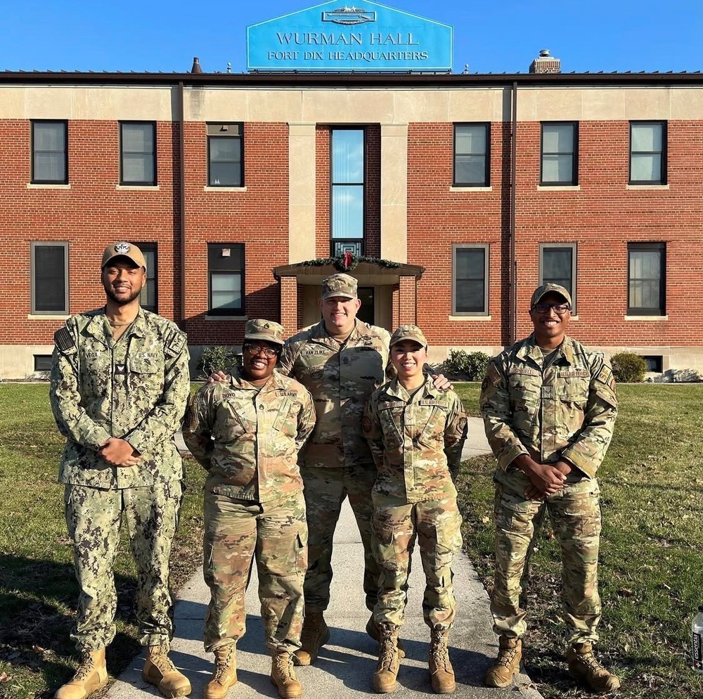 Army Reserve Soldier is a volunteer vanguard