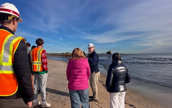 USACE performs Community Outreach at Carolina Beach