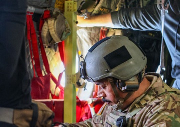 SOF Civil Affairs Soldier Conducts Critical Combat Casualty Care in a Recent Combined Arms Field Exercise with a 82nd Airborne CH-47 Chinook Crew