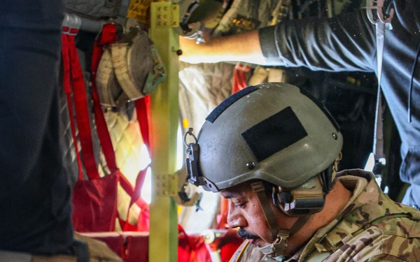 SOF Civil Affairs Soldier Conducts Critical Combat Casualty Care in a Recent Combined Arms Field Exercise with a 82nd Airborne CH-47 Chinook Crew