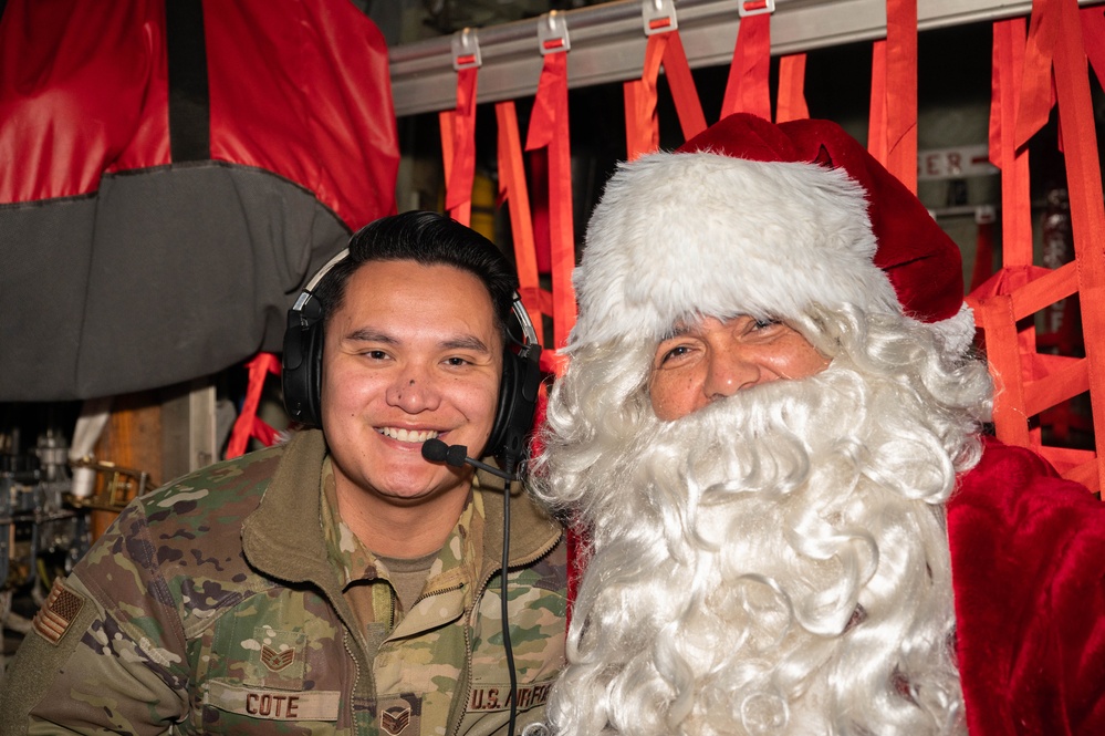Santa collaborates with the 152nd Airlift Wing
