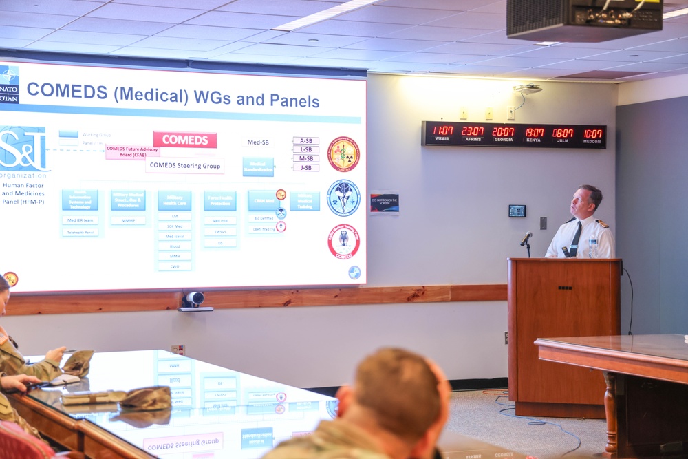 Capt. Steven Bland Visits WRAIR